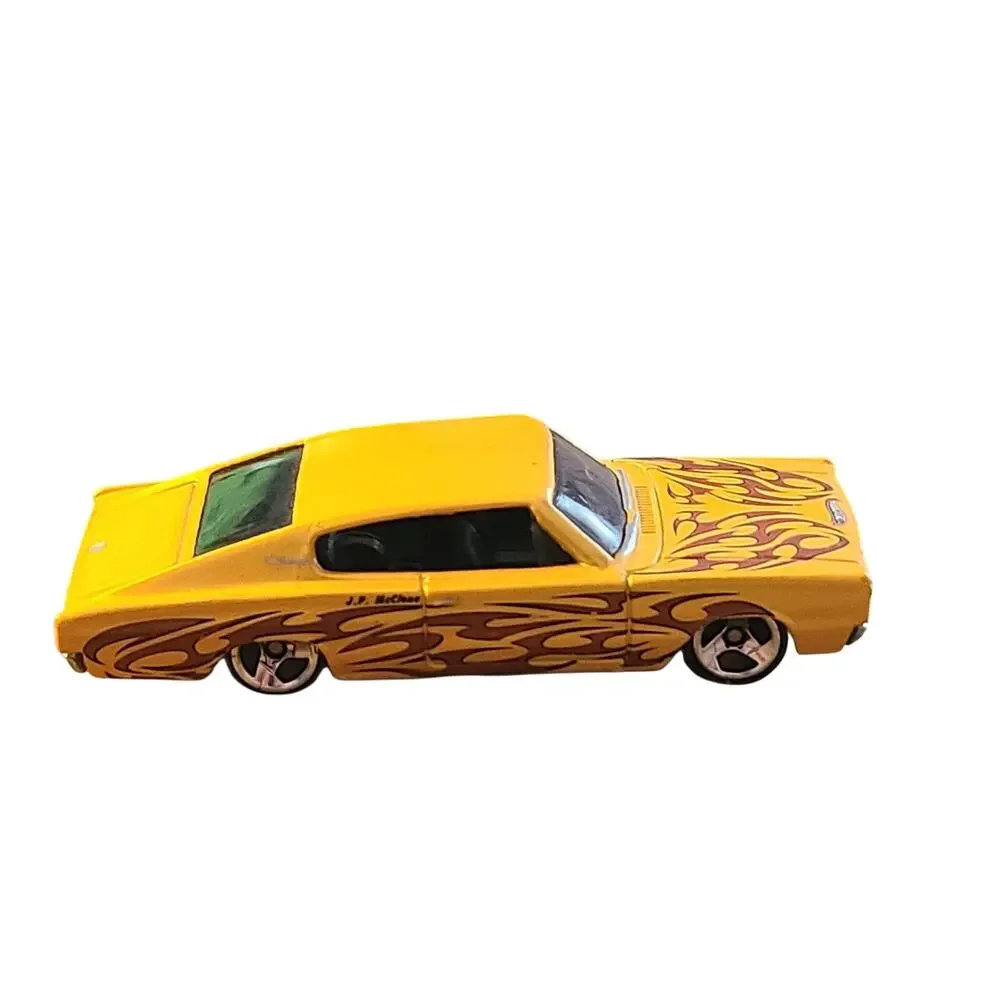 Hot Wheels Mopar 1967 Dodge Charger 1:64 Scale Loose used